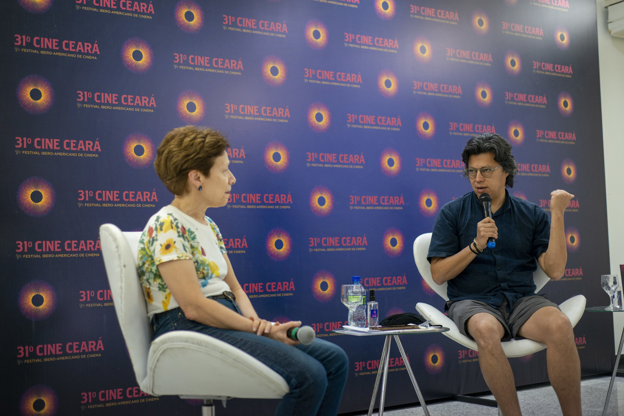 De forma presencial e online diretores debatem sobre filmes