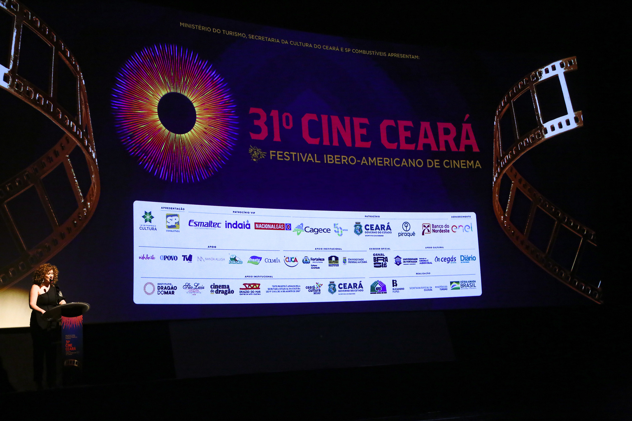 Mostra de curtas brasileiros começou na noite de domingo